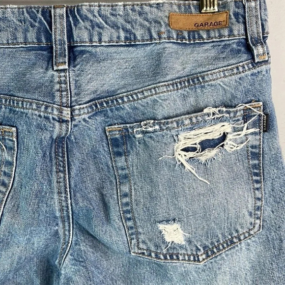 GARAGE Boyfriend Jeans Distressed Blue Light Wash Fray Hem Baggy Mid Rise Size 5 - Picture 5 of 11